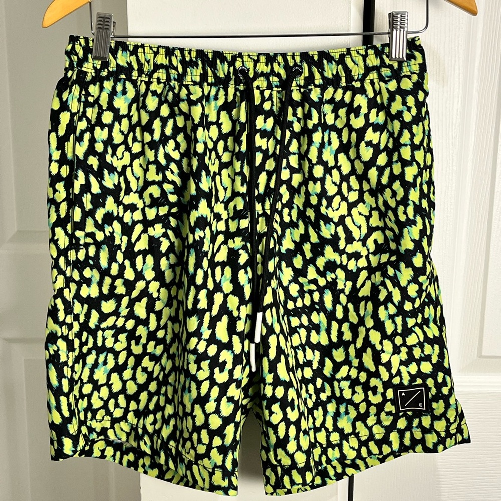 American Eagle Men's AE Classic Board Shorts Swim Short Neon Lime Leopard-Small
